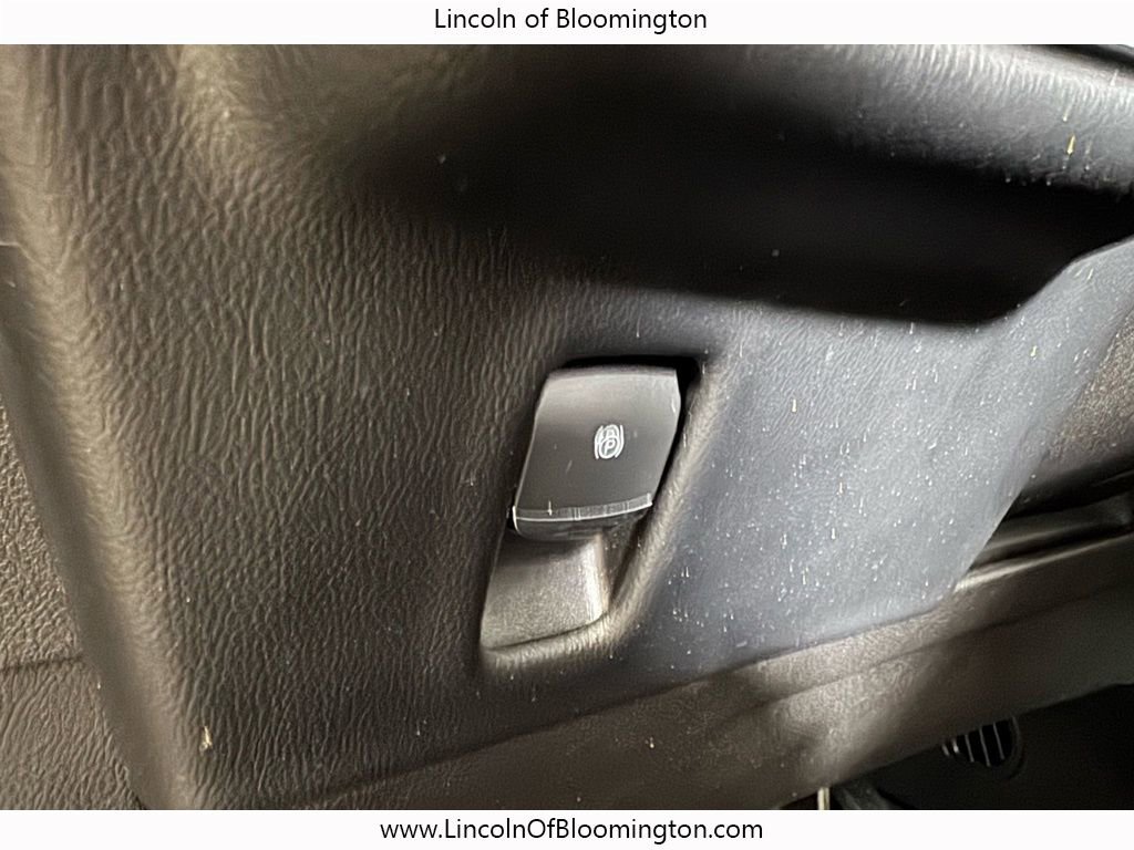 Certified 2022 Lincoln Nautilus Reserve w/ Monochromatic Package image 33