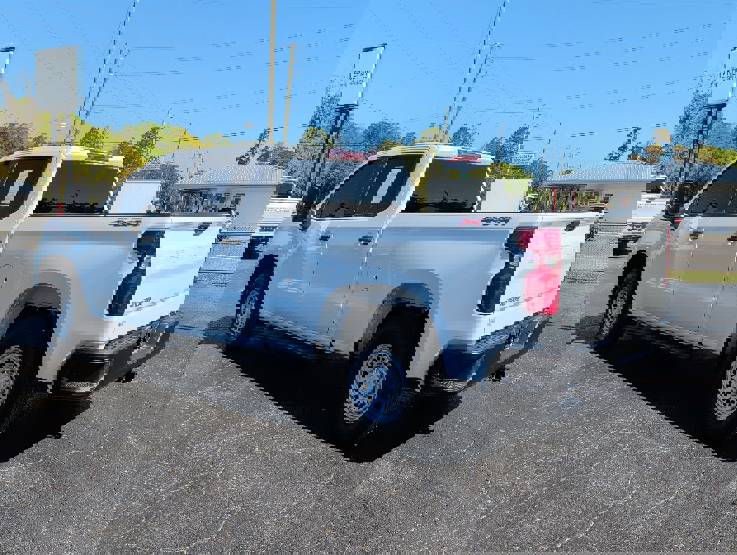 Used 2025 Chevrolet Silverado 1500 W/T w/ WT Value Package image 6