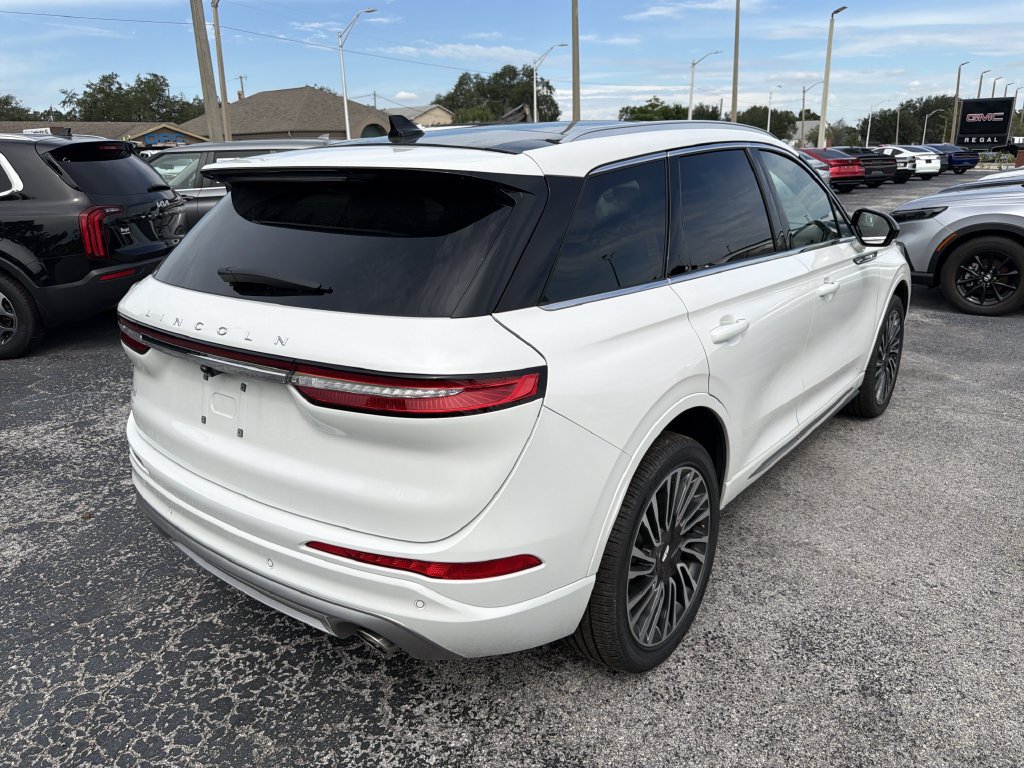 Used 2021 Lincoln Corsair AWD w/ Sport Package image 4