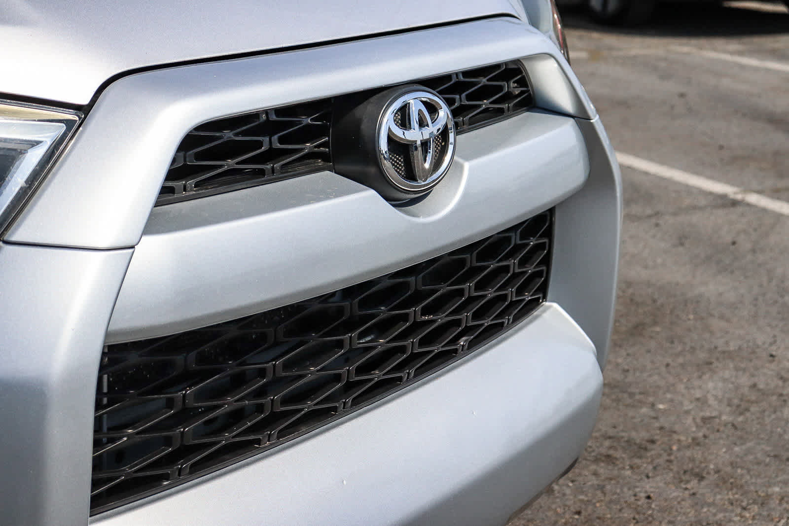 Used 2017 Toyota 4Runner SR5 image 5