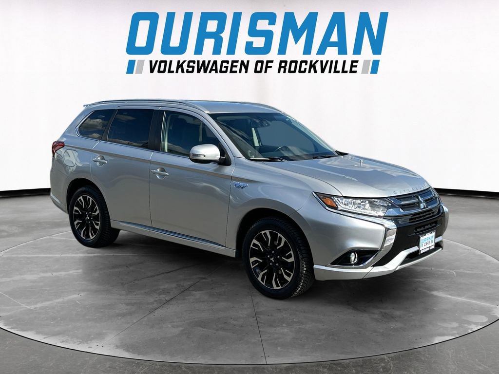 Used 2018 Mitsubishi Outlander SEL AWD/4WD image 1