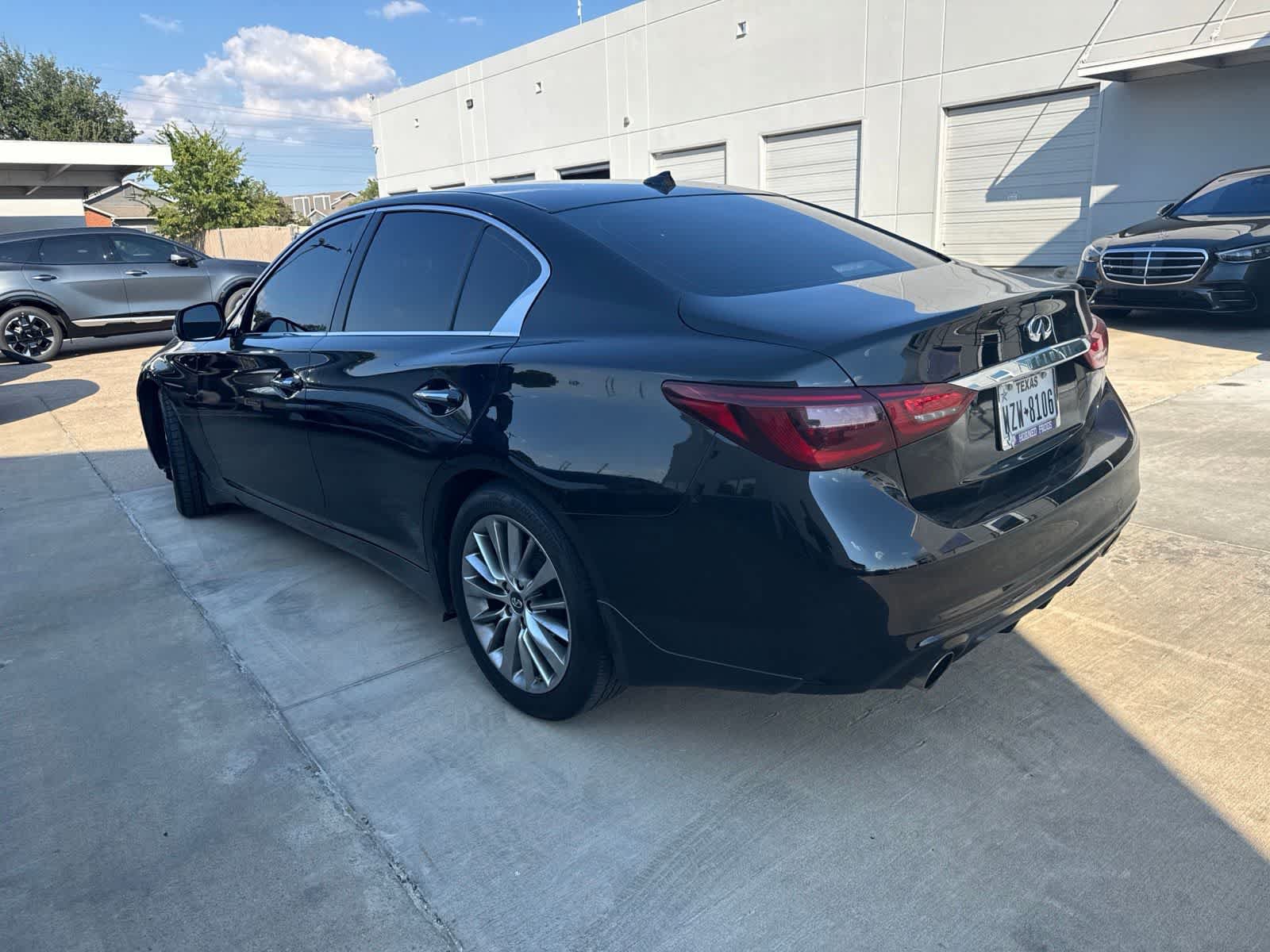 Used 2019 INFINITI Q50 Luxe w/ Essential Package (3.0T Luxe) AWD/4WD image 4