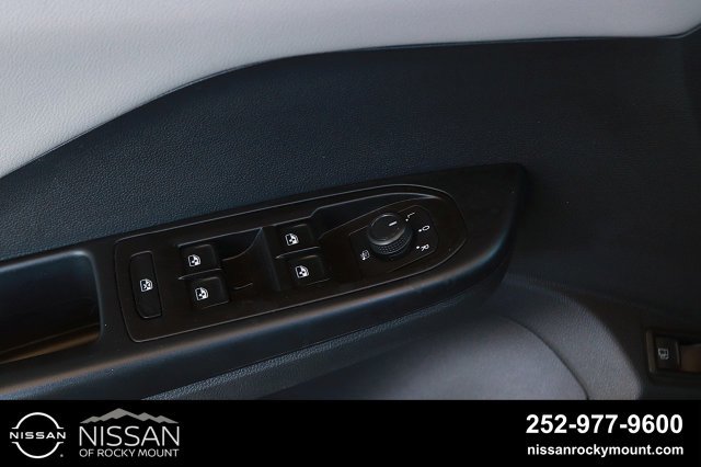 Used 2023 Volkswagen Taos SE w/ Black Wheel Package FWD image 12