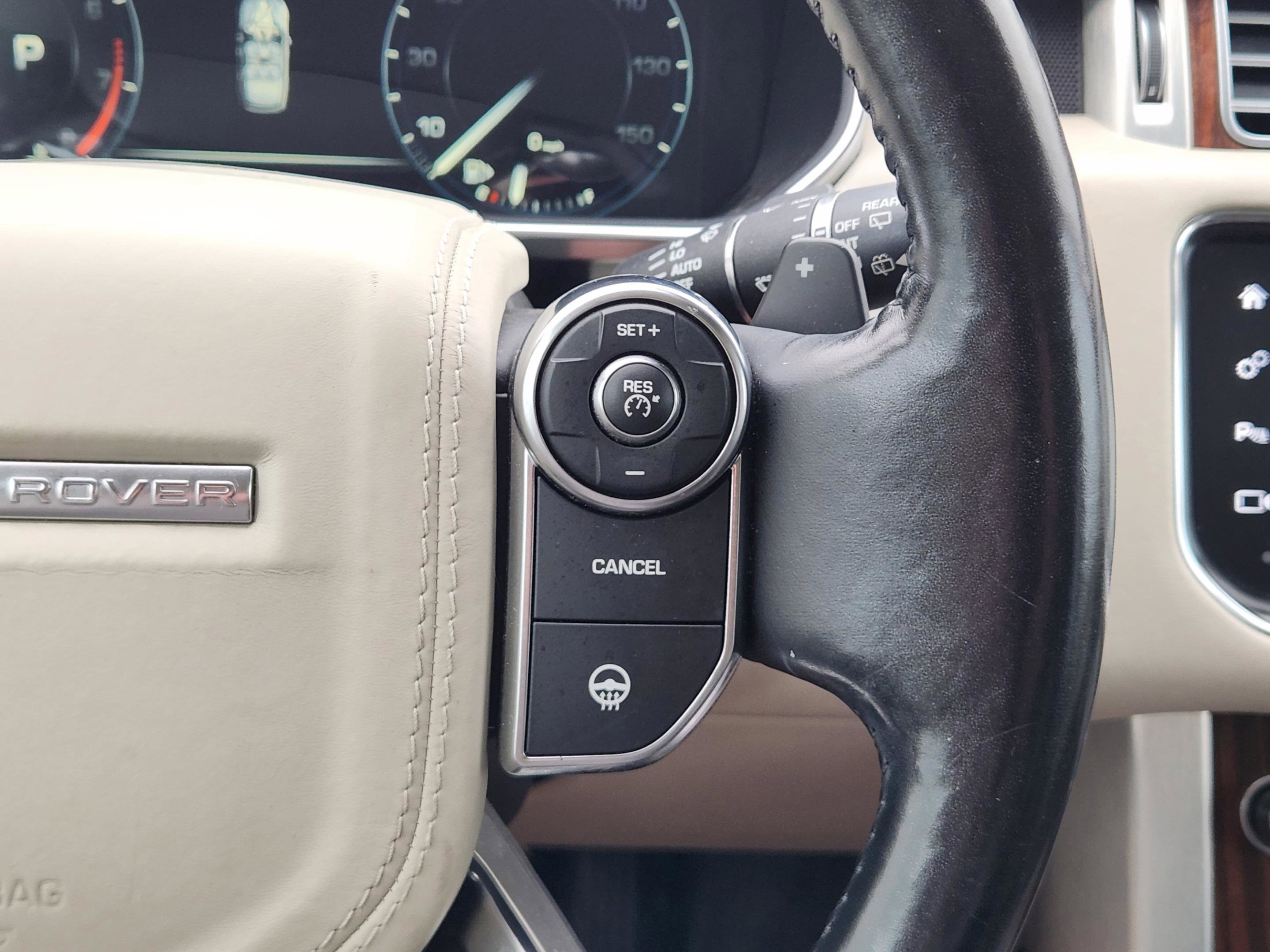 Used 2016 Land Rover Range Rover HSE AWD/4WD image 24
