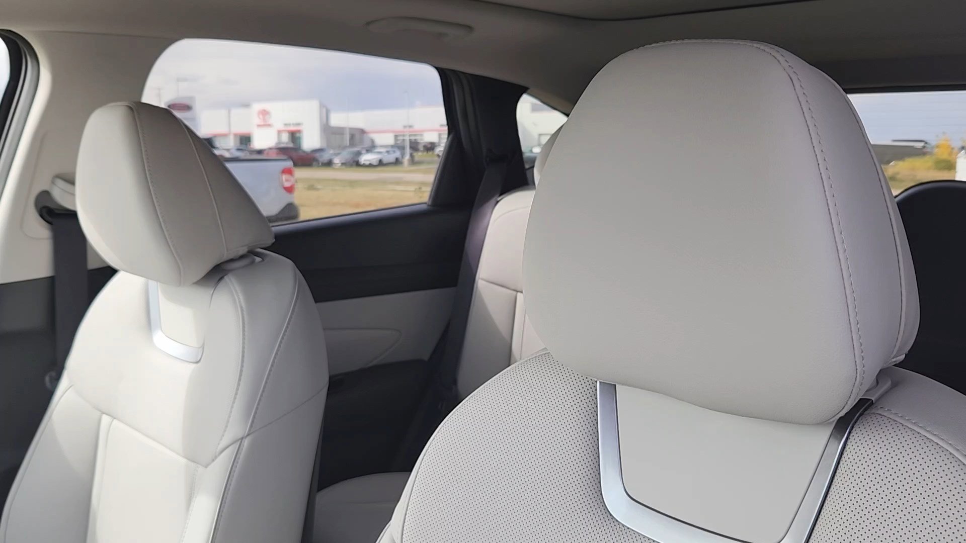 New 2026 Hyundai Tucson Limited image 9