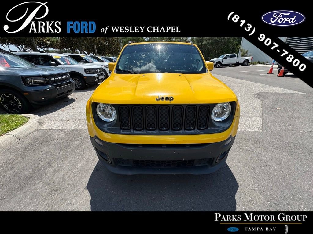 Used 2017 Jeep Renegade Altitude FWD image 5