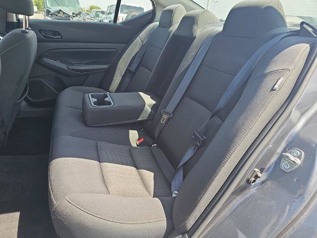 Used 2024 Nissan Altima 2.5 SV FWD image 14