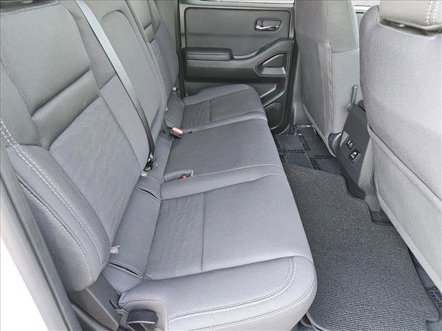 Certified 2024 Nissan Frontier SV w/ Hardbody Edition image 23
