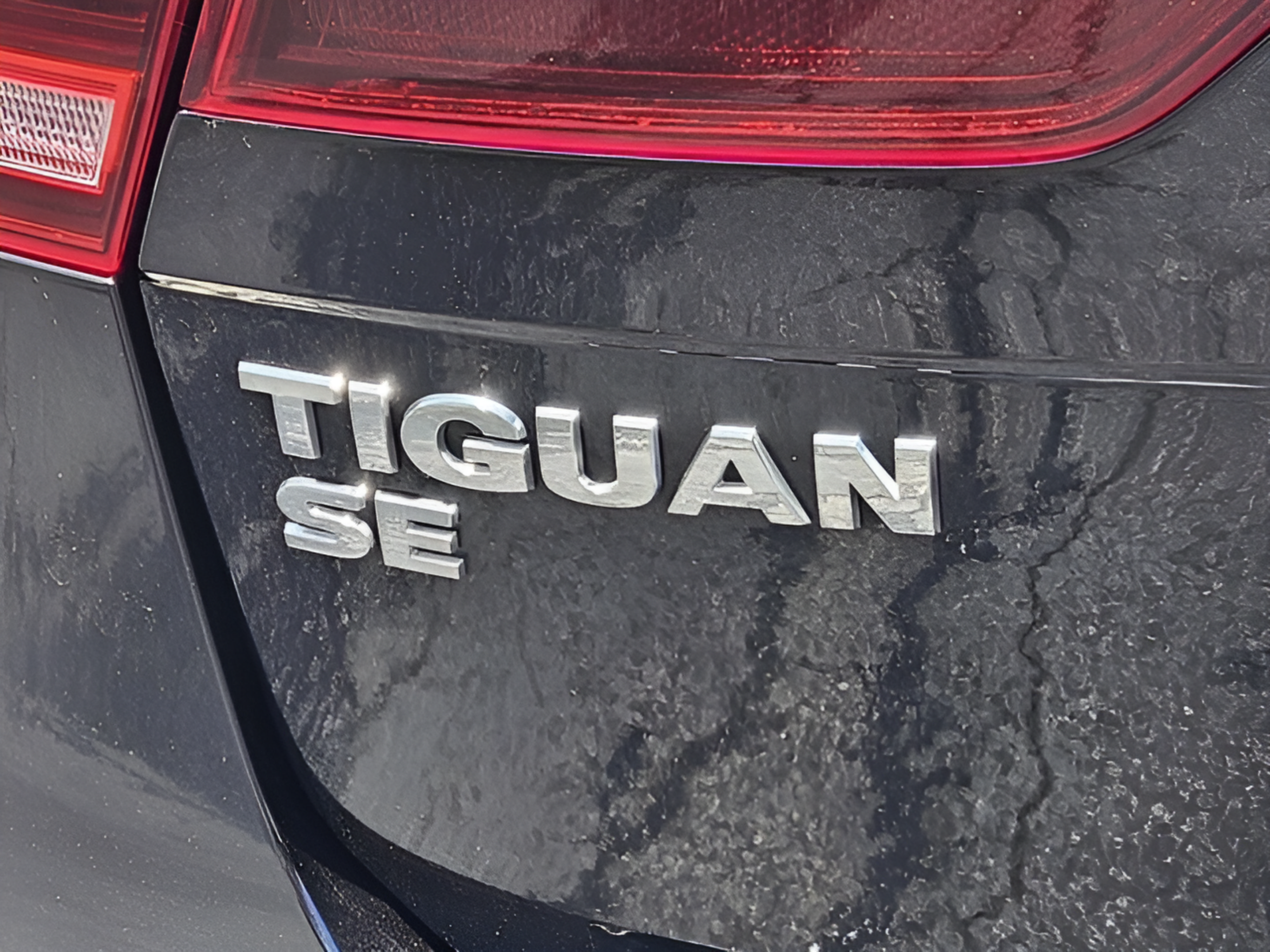 Used 2021 Volkswagen Tiguan SE FWD image 10