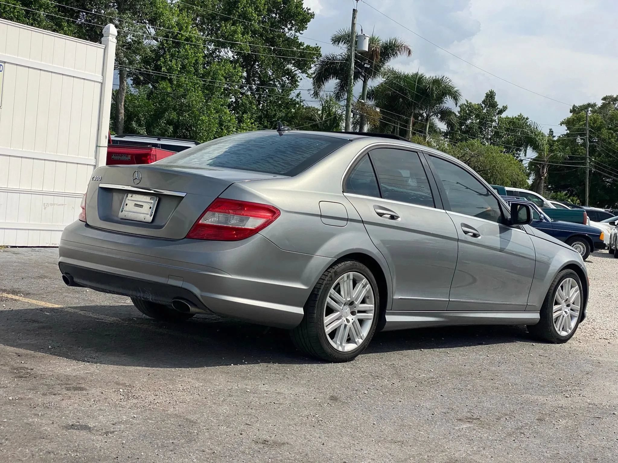 Used 2008 Mercedes-Benz C 300 Sedan image 4