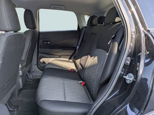 Used 2025 Mitsubishi Outlander Sport ES image 14