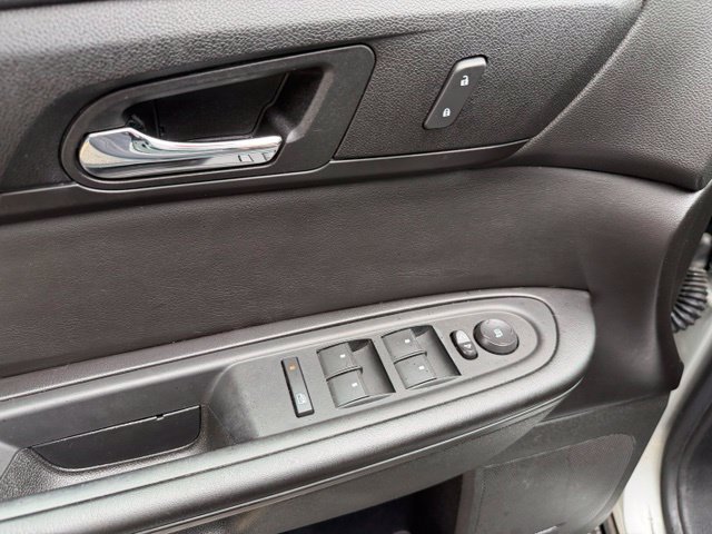 Used 2017 Chevrolet Traverse LT FWD image 34
