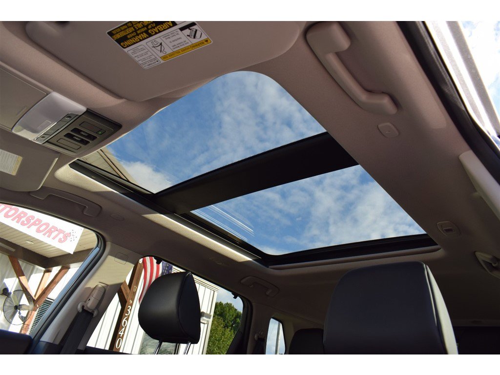 Used 2023 Nissan Rogue SV w/ SV Premium B Package image 20