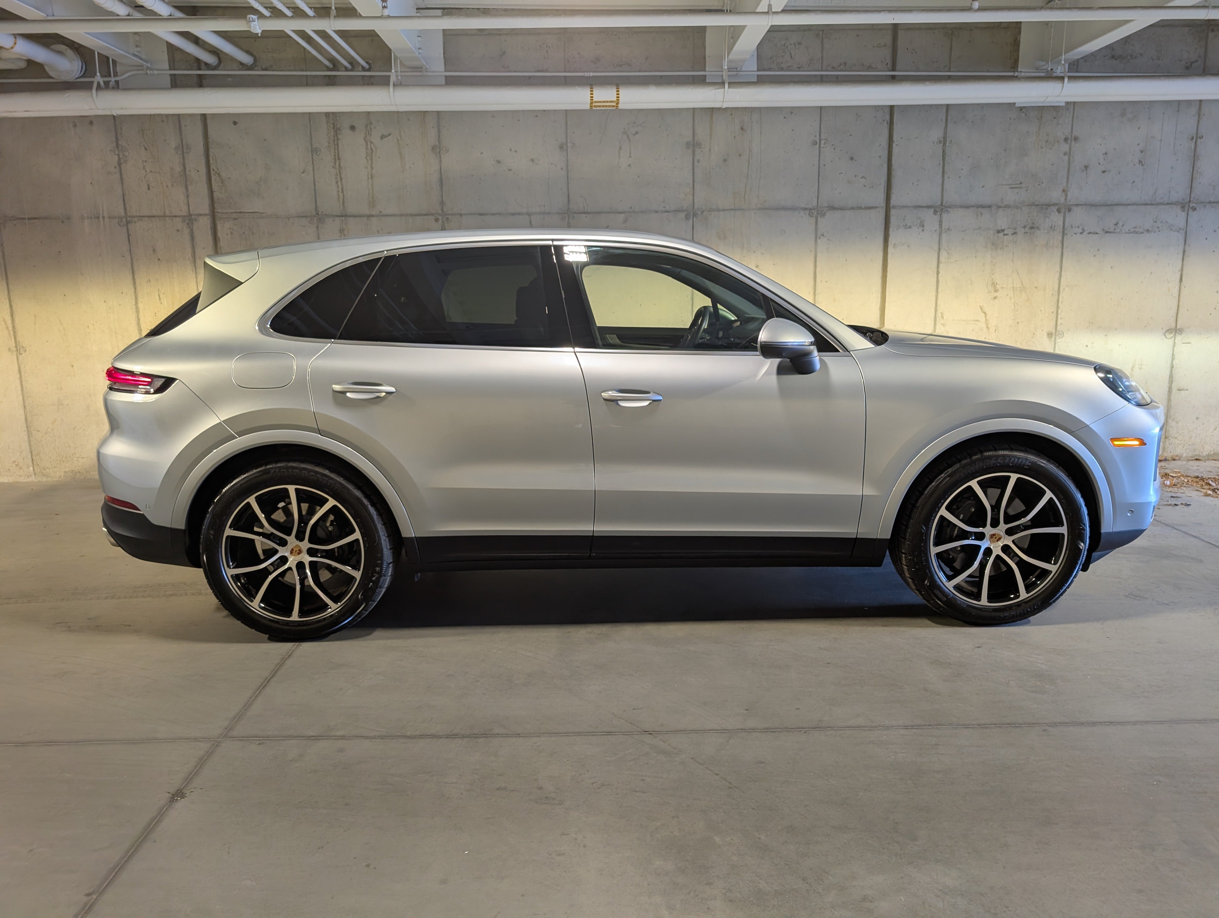 Certified 2025 Porsche Cayenne AWD/4WD image 10