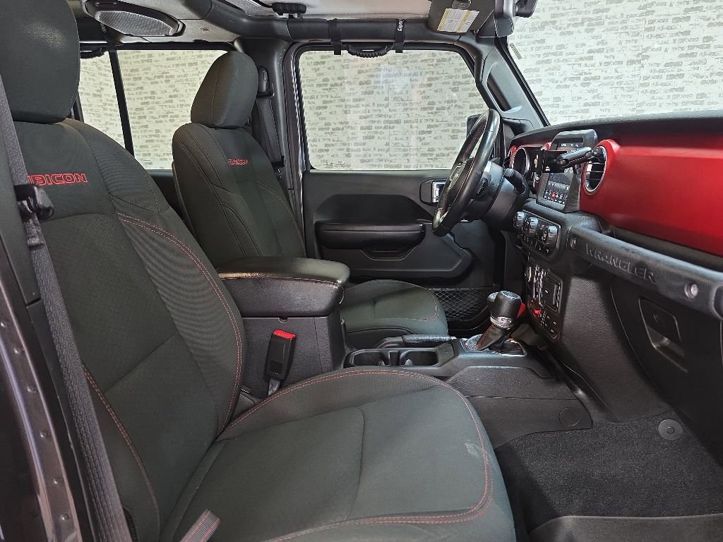 Used 2019 Jeep Wrangler Unlimited Rubicon w/ Dual Top Group AWD/4WD image 10