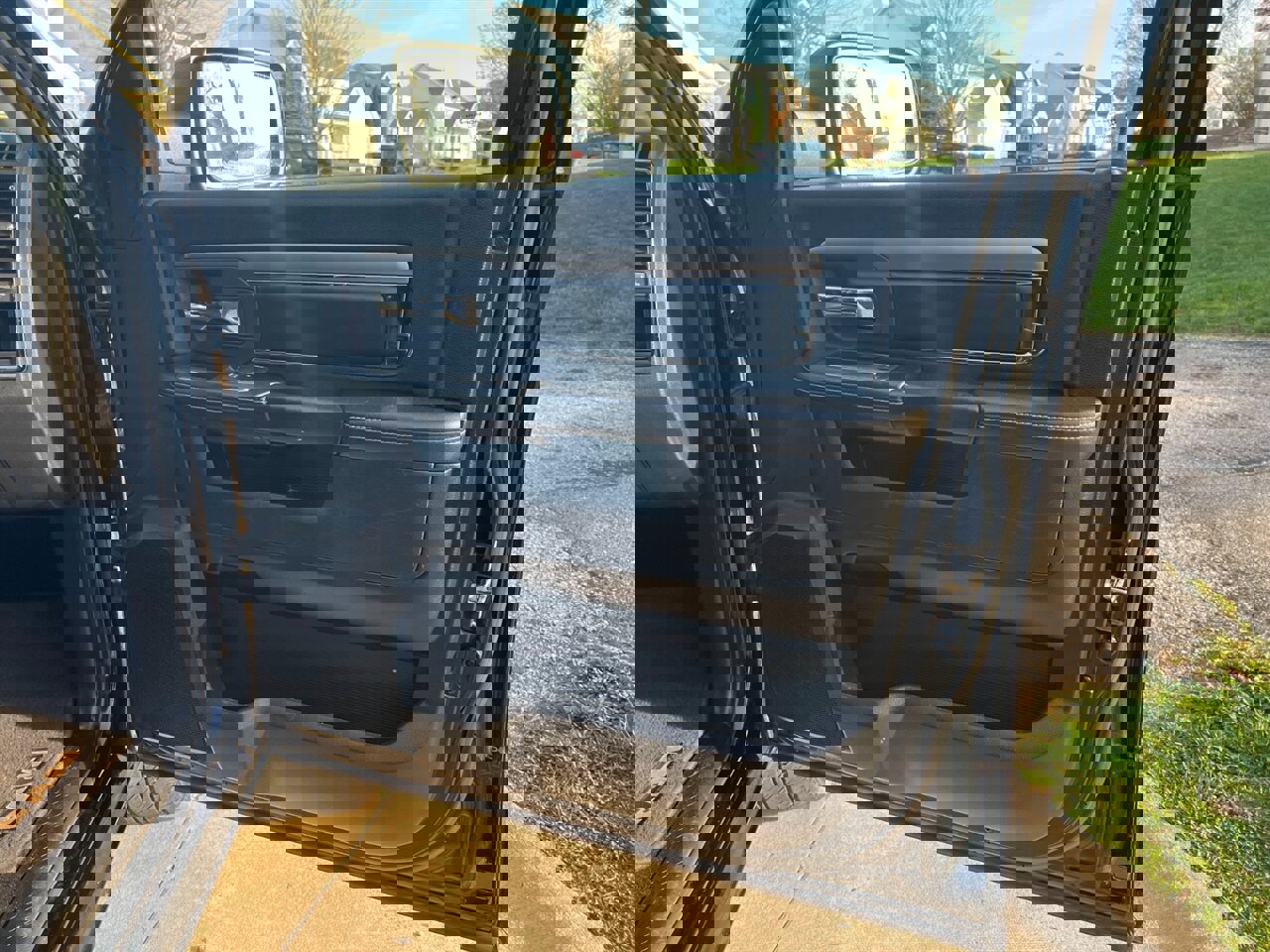 Used 2013 RAM 1500 Sport w/ Sport Premium Group image 40