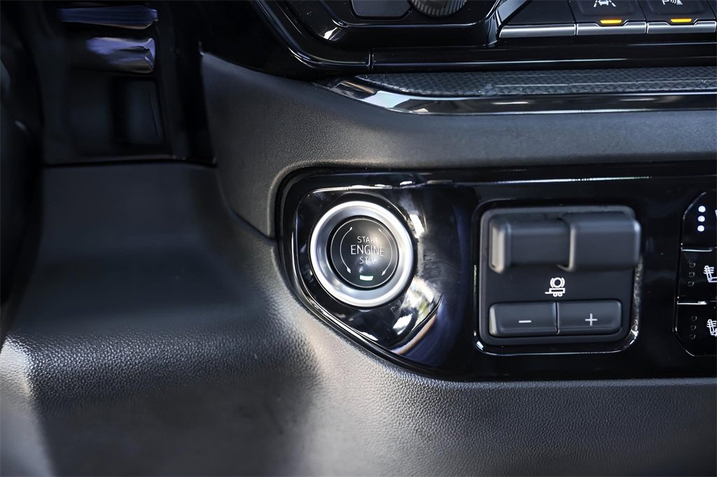 Certified 2025 Chevrolet Silverado 1500 ZR2 w/ Technology Package image 21