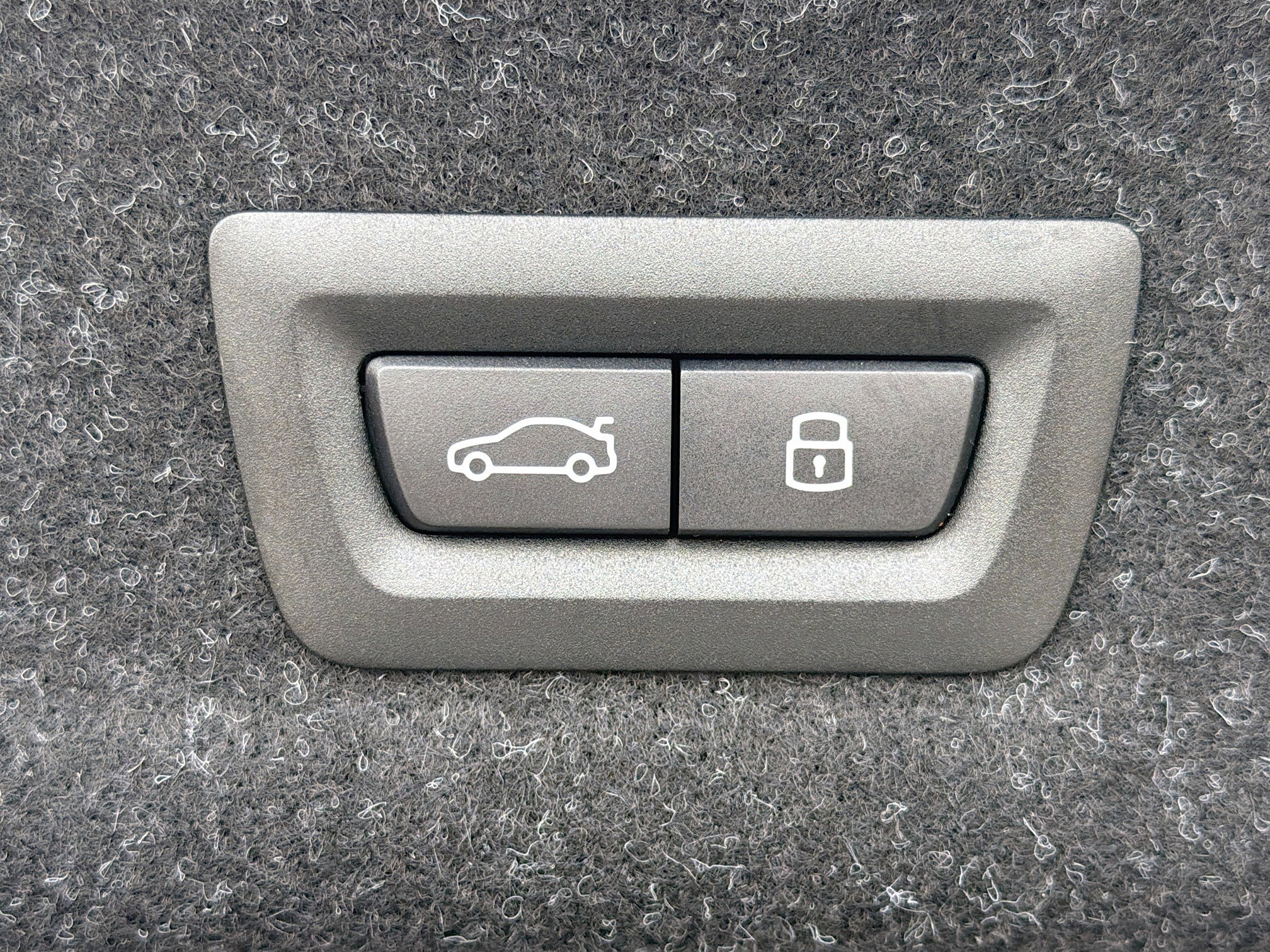 New 2026 BMW 330i Sedan w/ M Sport Package image 13