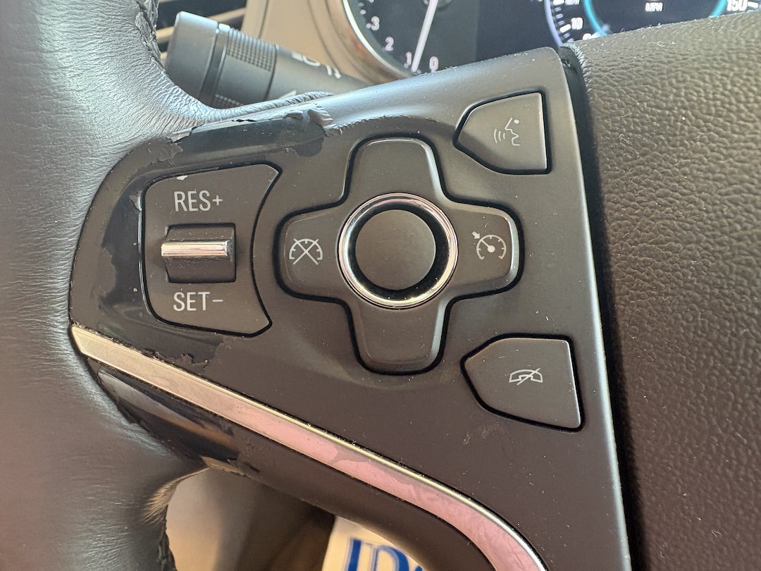 Used 2014 Buick LaCrosse Leather FWD image 13