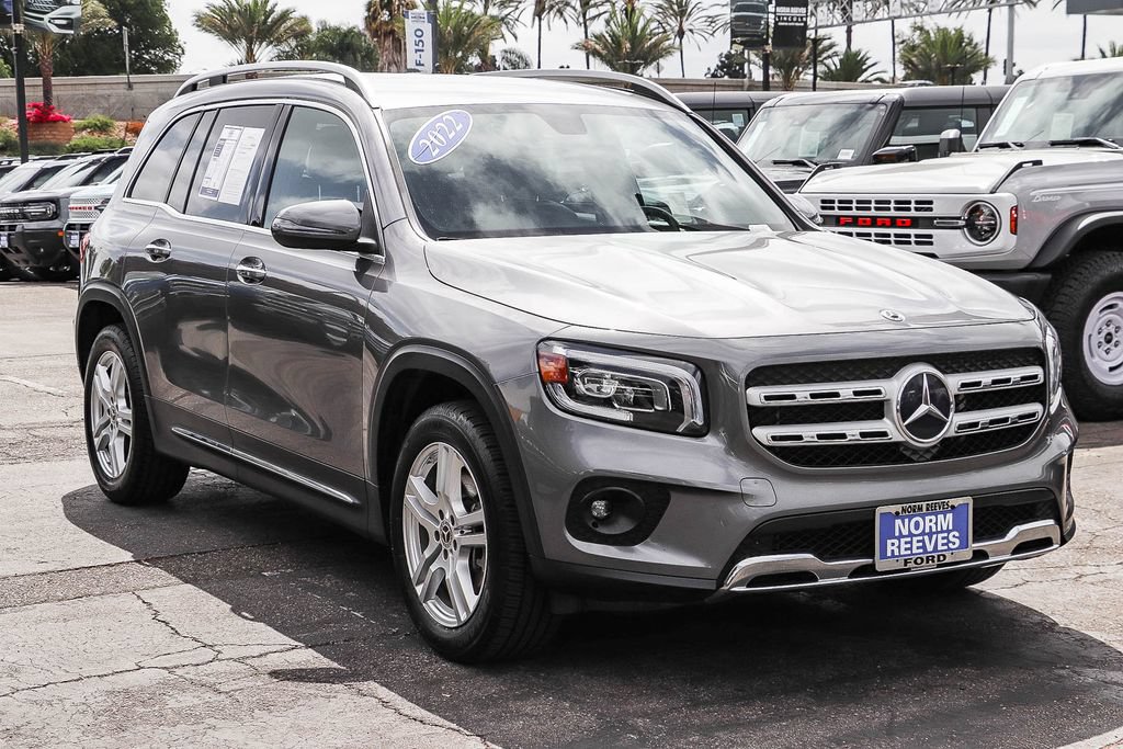 Used 2022 Mercedes-Benz GLB 250 4MATIC image 3