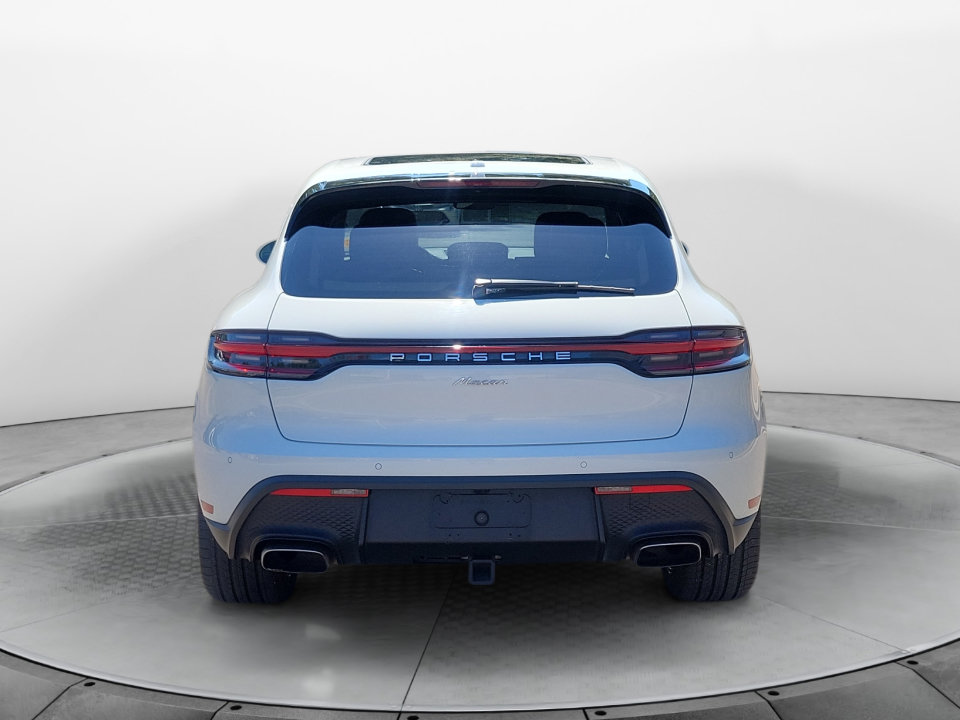 Used 2023 Porsche Macan AWD/4WD image 6