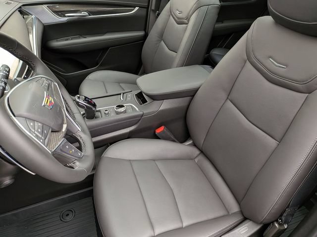 Used 2026 Cadillac XT5 Sportv w/ LPO, Floor Liner Package AWD/4WD image 21