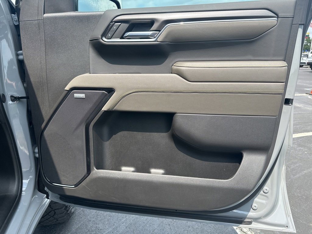 Used 2024 Chevrolet Silverado 1500 ZR2 w/ Technology Package image 10