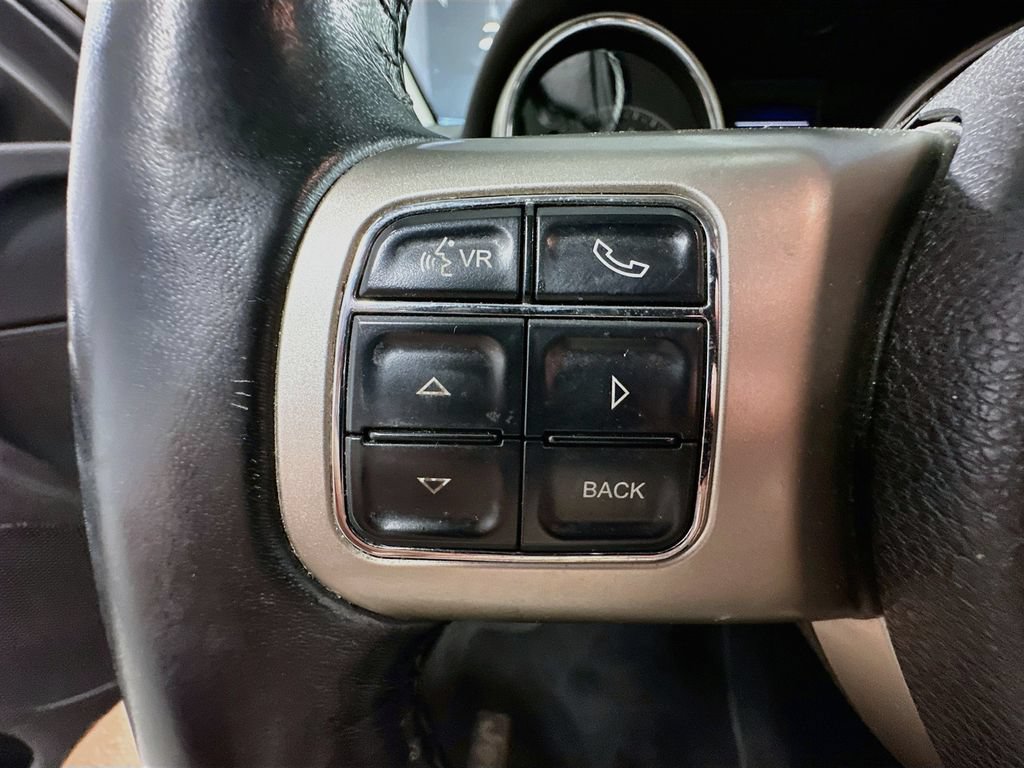 Used 2011 Jeep Grand Cherokee Limited AWD/4WD image 36