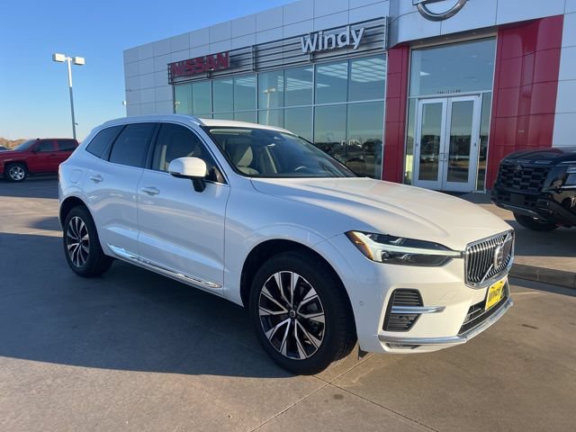 Used 2023 Volvo XC60 B5 Plus AWD/4WD image 1