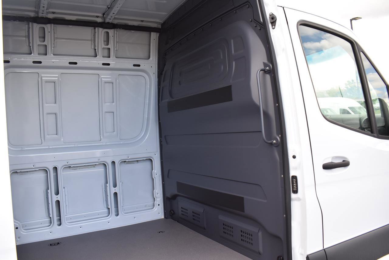 Used 2024 Mercedes-Benz Sprinter 144 Cargo image 10