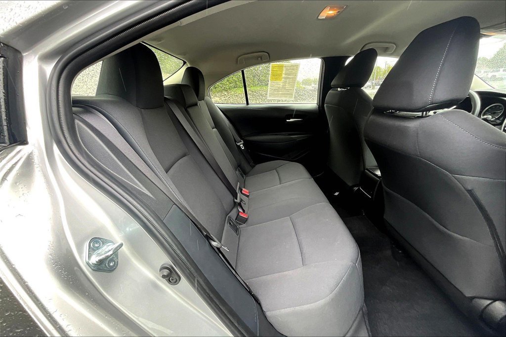 Used 2021 Toyota Corolla LE w/ Carpet Mat Package (TMS) FWD image 16