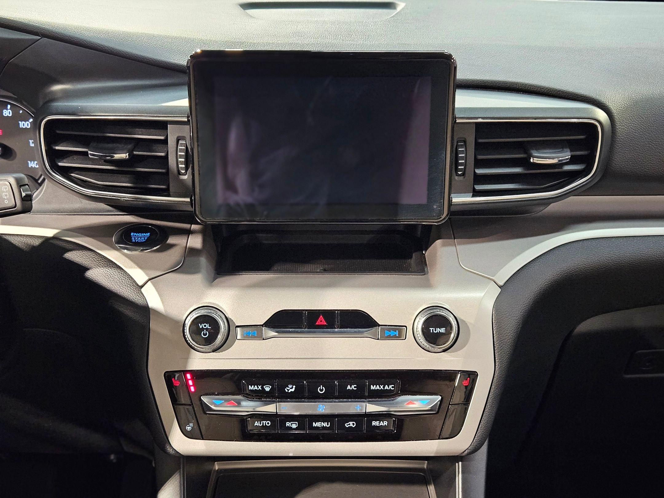 Used 2023 Ford Explorer XLT w/ Equipment Group 202A image 16