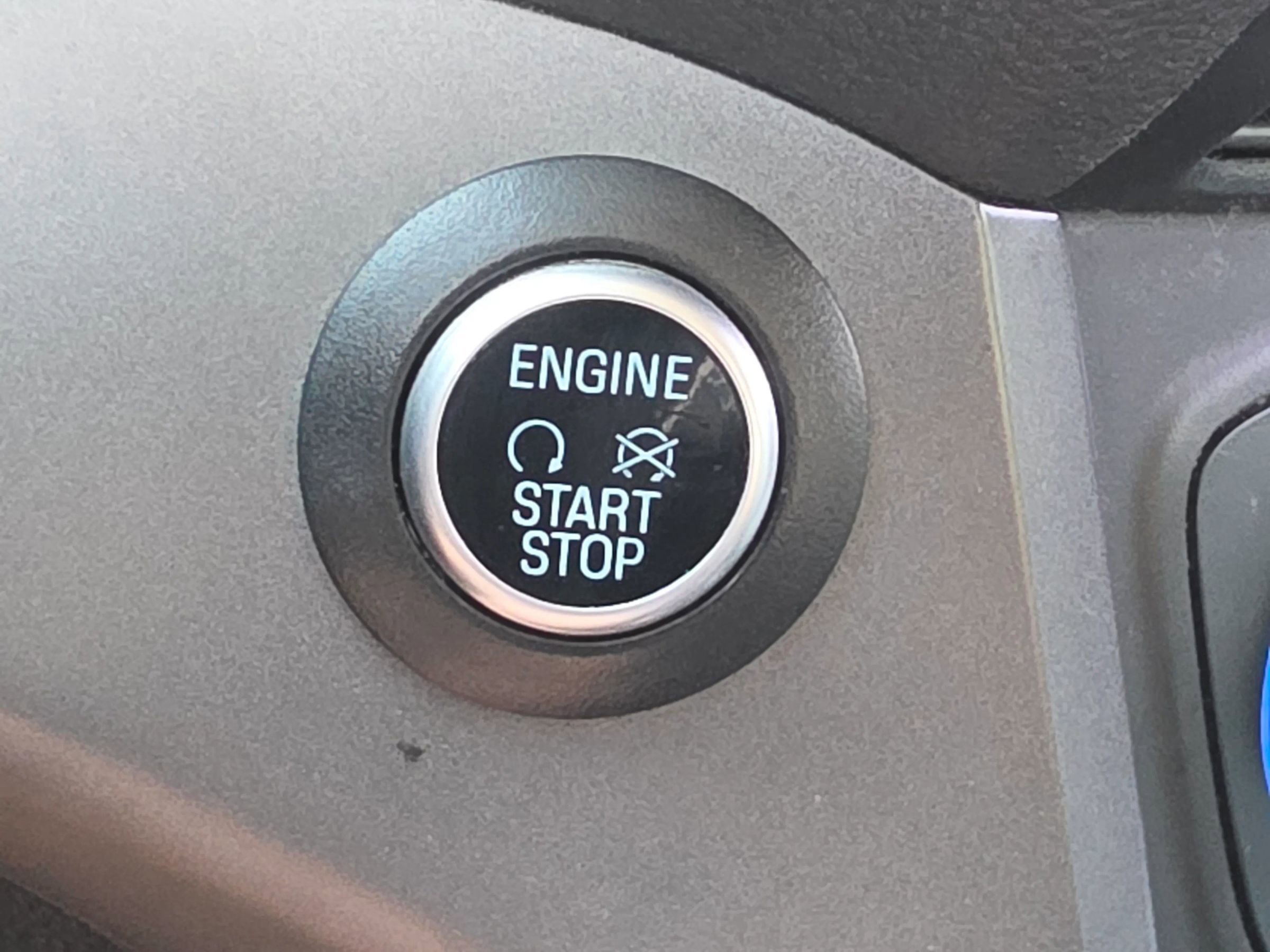 Used 2019 Ford Escape SE FWD image 24