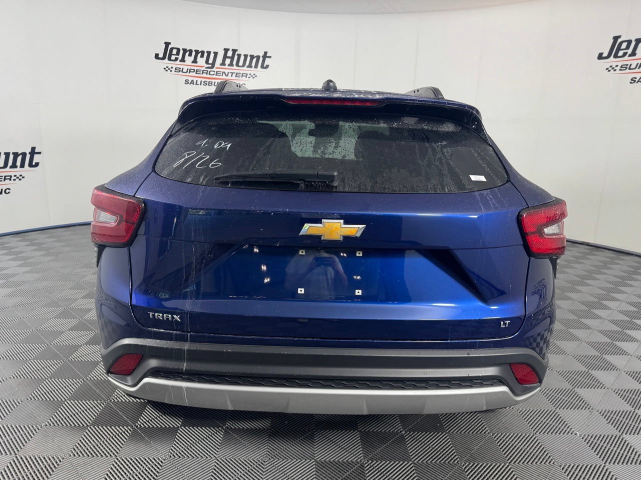 Used 2024 Chevrolet Trax LT FWD image 8
