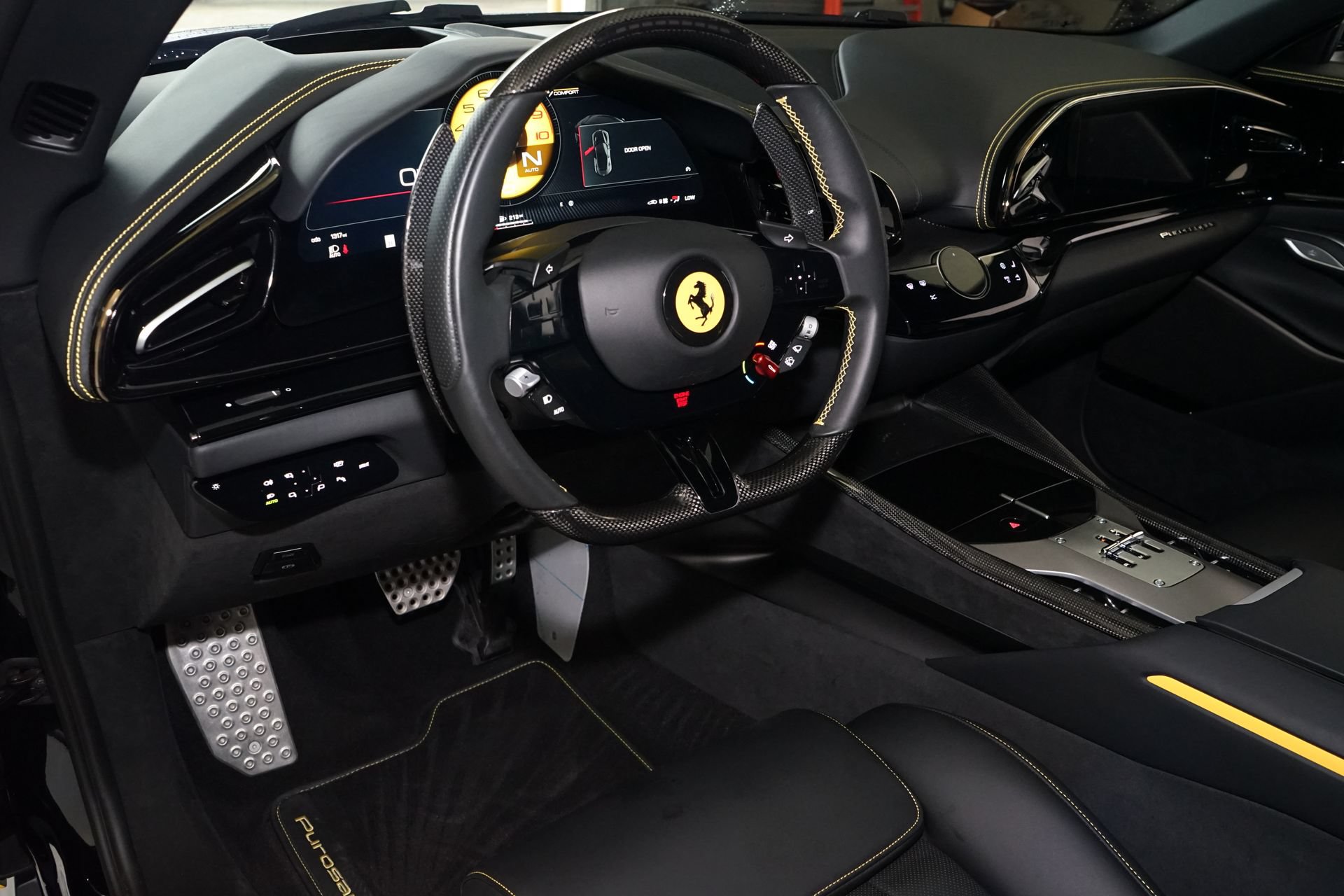Used 2025 Ferrari Purosangue AWD/4WD image 8