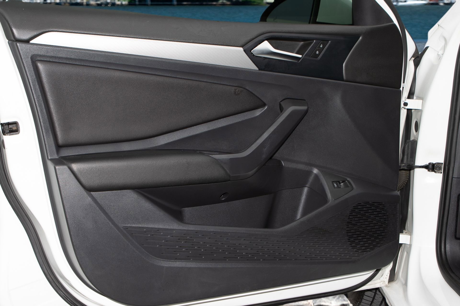 Used 2019 Volkswagen Jetta R-Line image 10