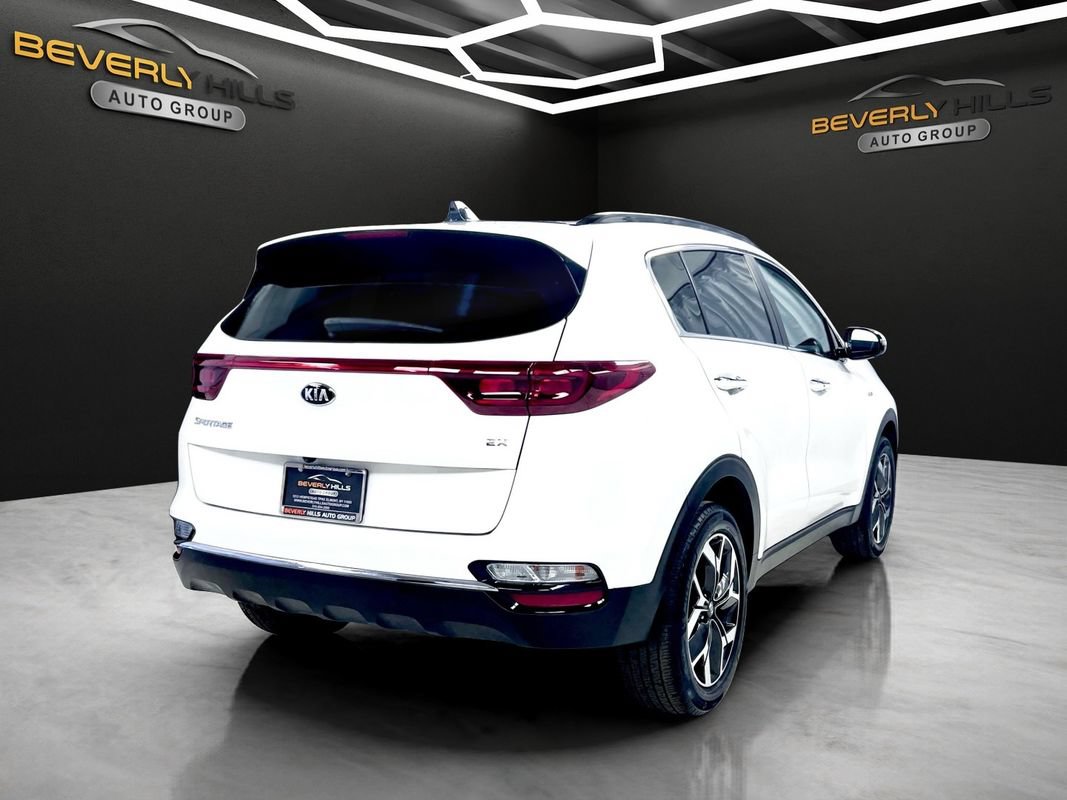 Used 2022 Kia Sportage EX AWD/4WD image 5