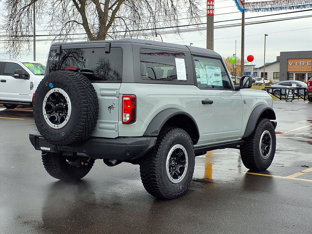 Used 2024 Ford Bronco Black Diamond w/ Sasquatch Package image 2