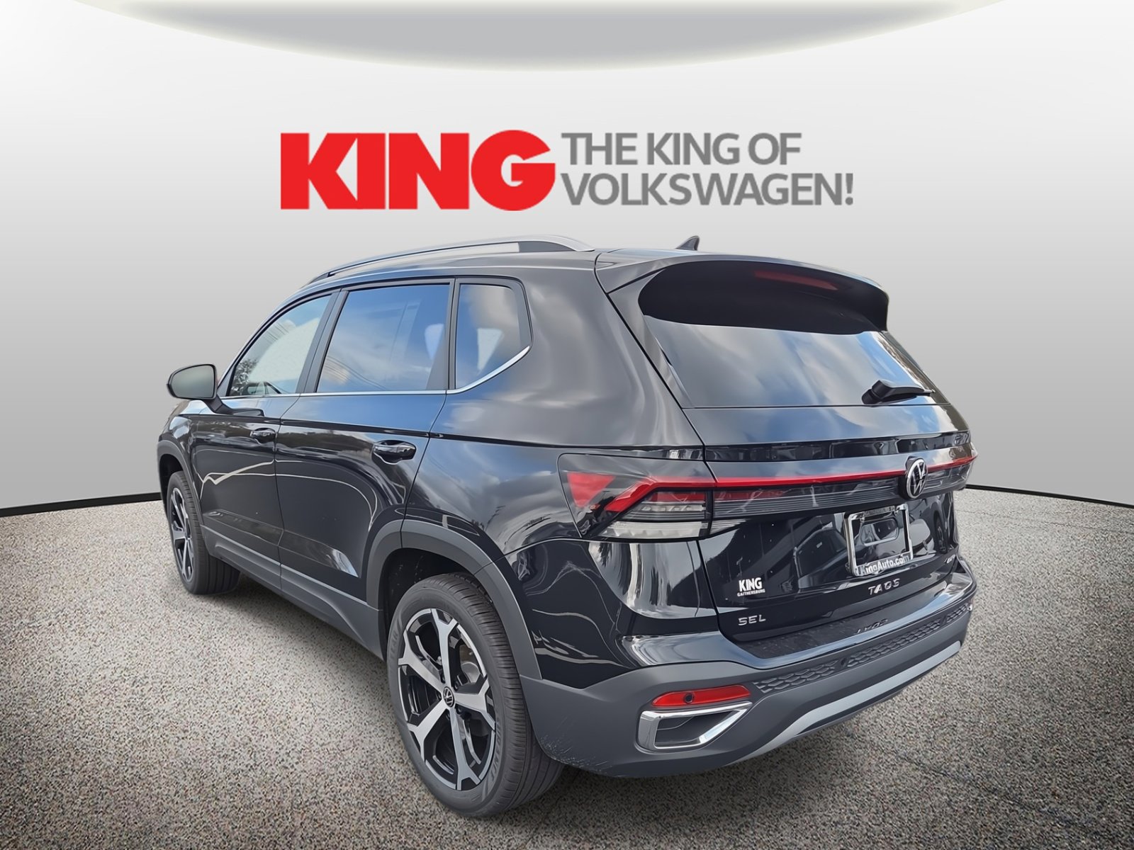 New 2025 Volkswagen Taos SEL image 6