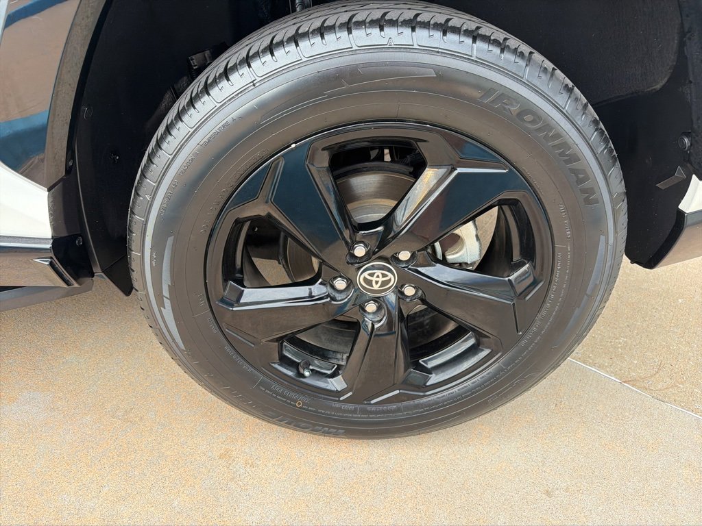 Used 2021 Toyota RAV4 XSE image 14