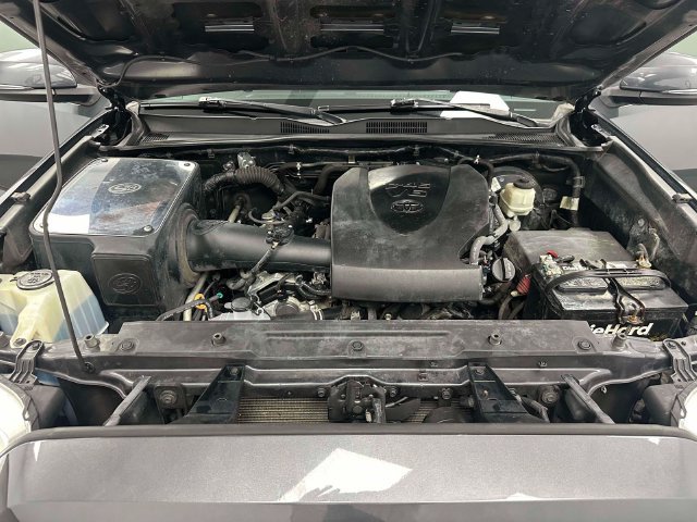 Used 2020 Toyota Tacoma TRD Sport AWD/4WD image 20