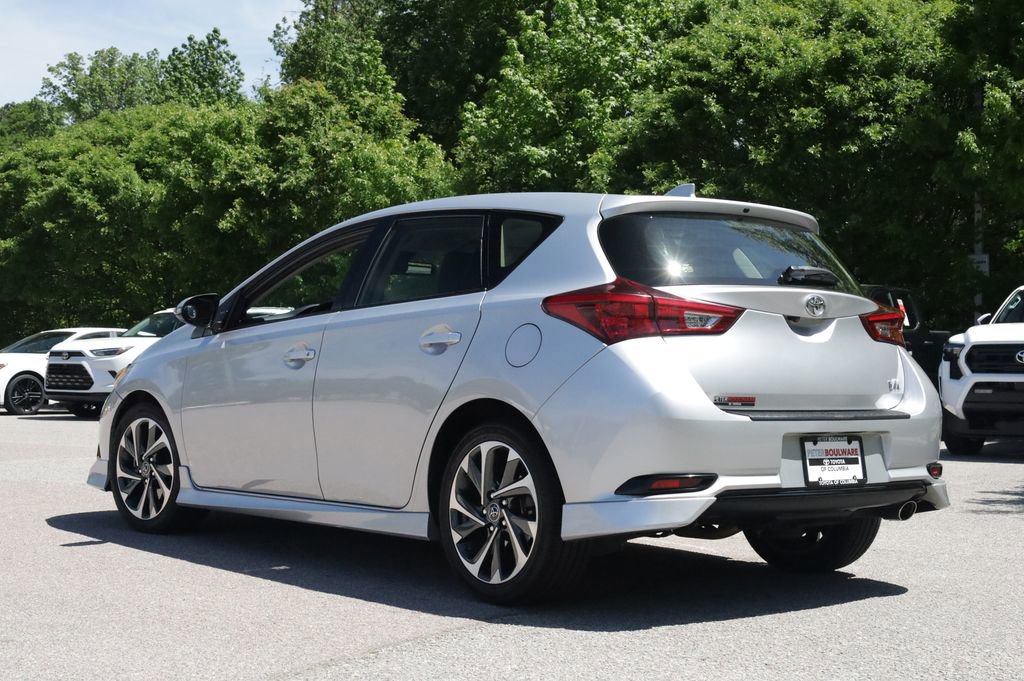 Used 2018 Toyota Corolla iM w/ Carpet Mat Package (TMS) image 3