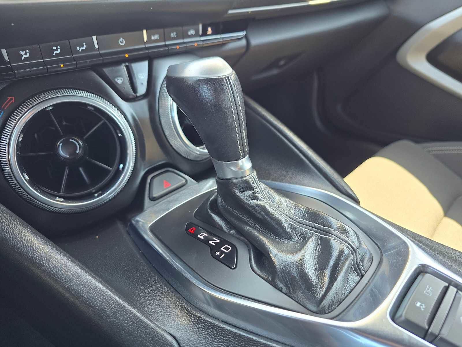 Used 2023 Chevrolet Camaro LT image 31