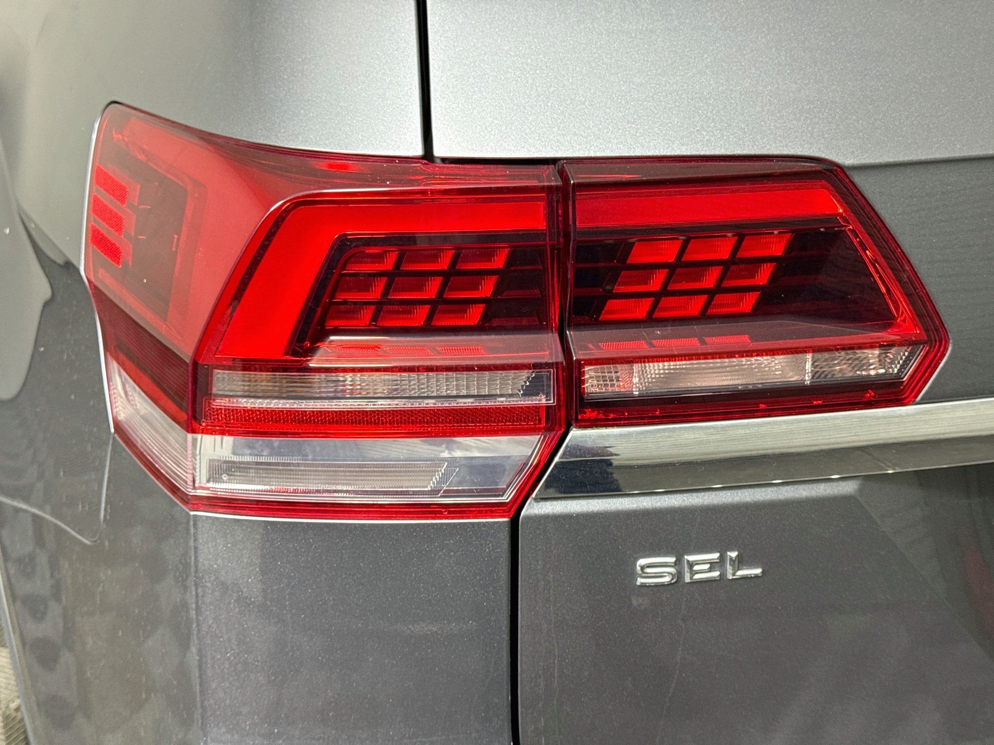 Used 2019 Volkswagen Atlas SEL AWD/4WD image 36