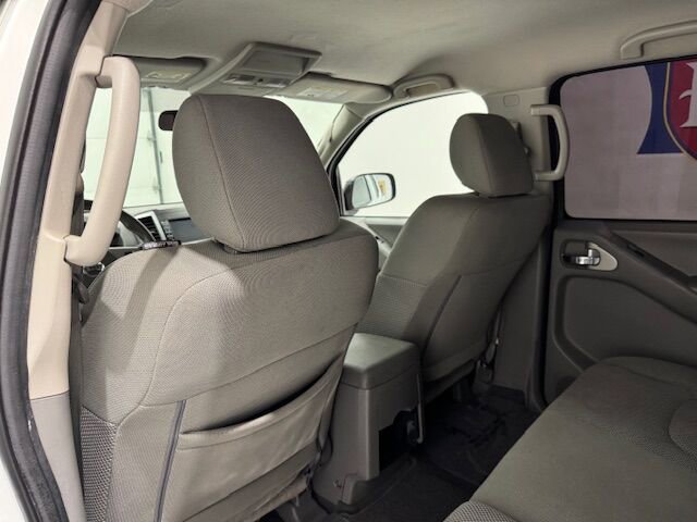 Used 2019 Nissan Frontier SV image 16