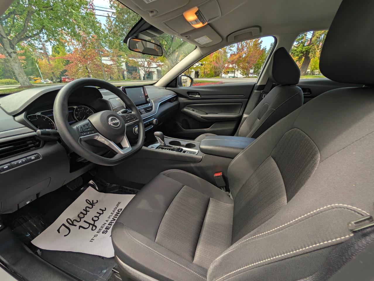 Used 2025 Nissan Altima 2.5 SV AWD/4WD image 7