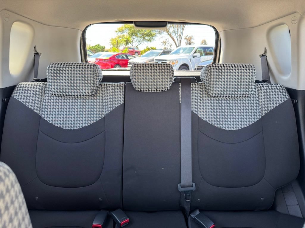 Used 2010 Kia Soul ! FWD image 20