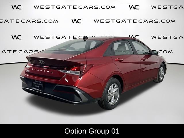 Used 2025 Hyundai Elantra SE image 5