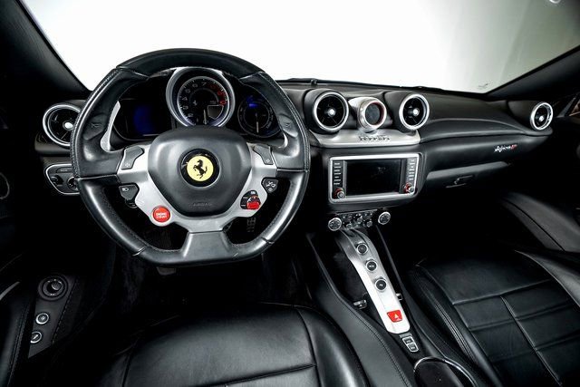 Certified 2017 Ferrari California T image 25