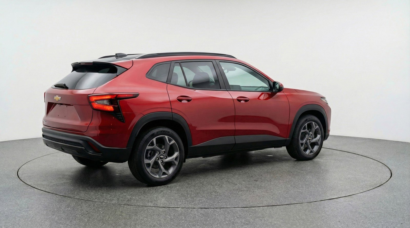 Used 2025 Chevrolet Trax LT image 9